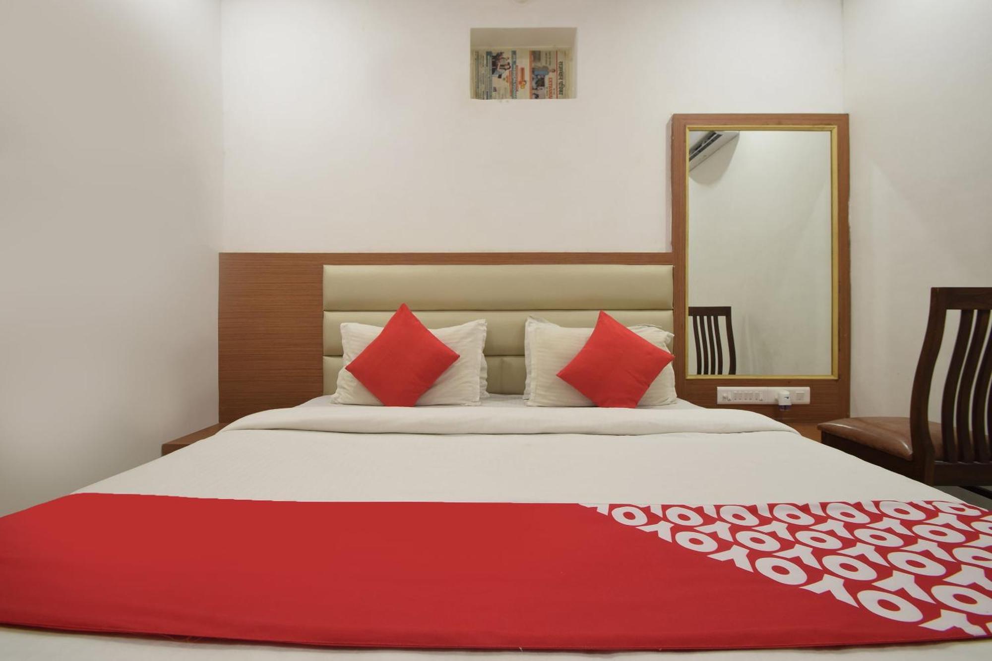 Collection O Royal Icon Hotel Udaipur Buitenkant foto
